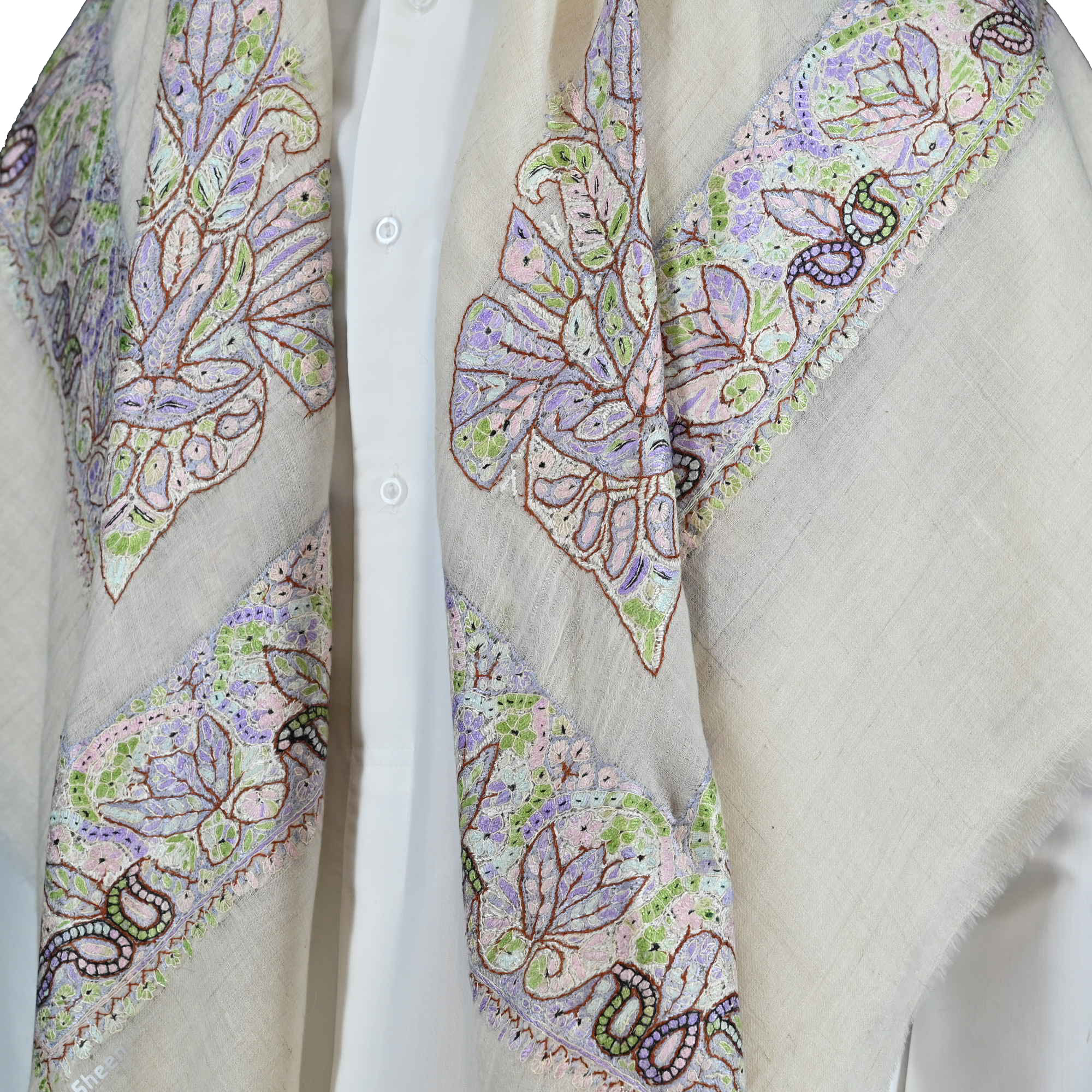 Leafy pattern Shawl with Green and Purple shades - Image 2